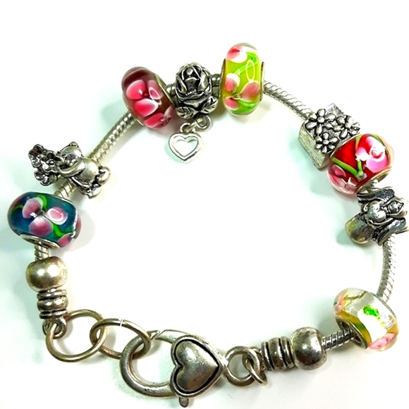 🎈LOT OF 2🎈Silver Tone Charm Bracelets - Picture 3 of 6